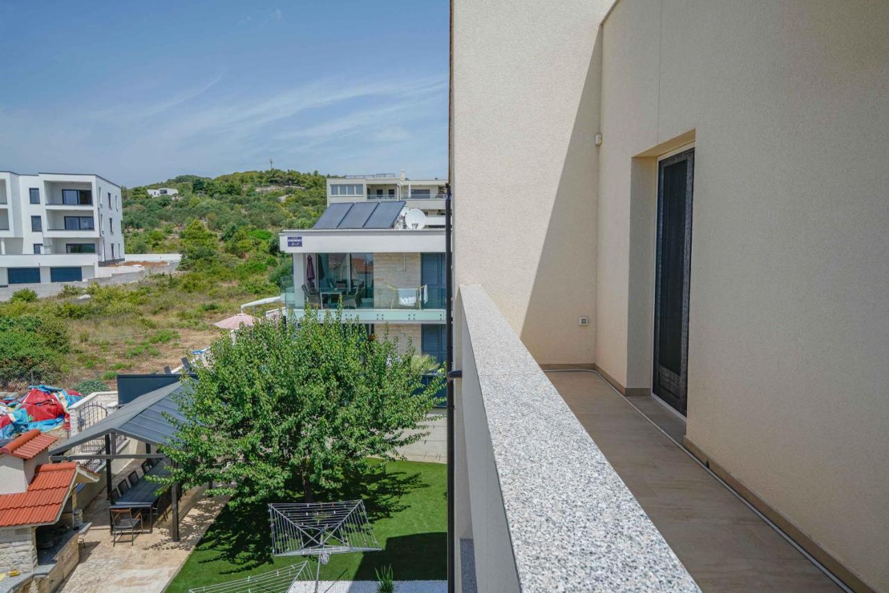 Apartments Miskovic Vodice Exteriör bild