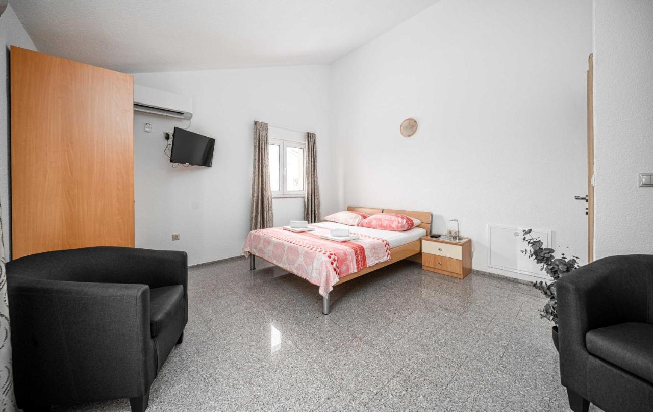 Apartments Miskovic Vodice Exteriör bild