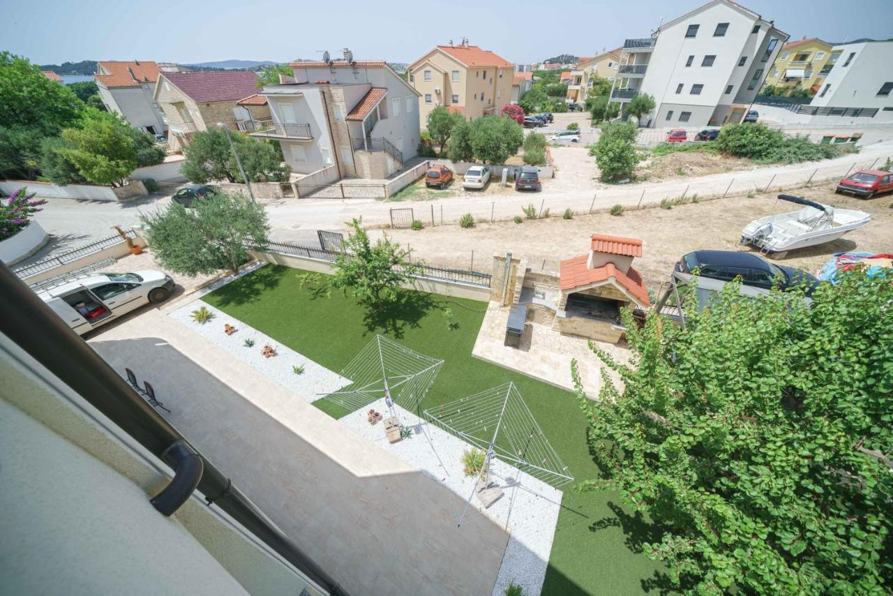 Apartments Miskovic Vodice Exteriör bild