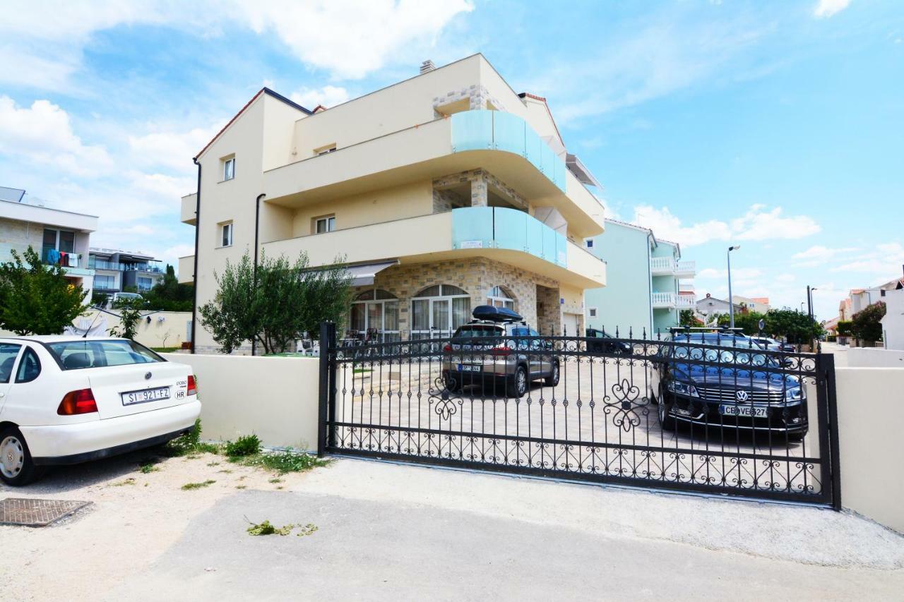 Apartments Miskovic Vodice Exteriör bild